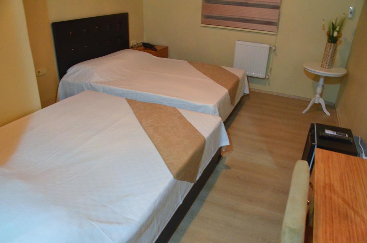 Doyuranlar Ata Hotel เอเจลบัท ภายนอก รูปภาพ